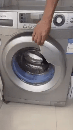 Una pastilla que se disuelve durante la limpieza